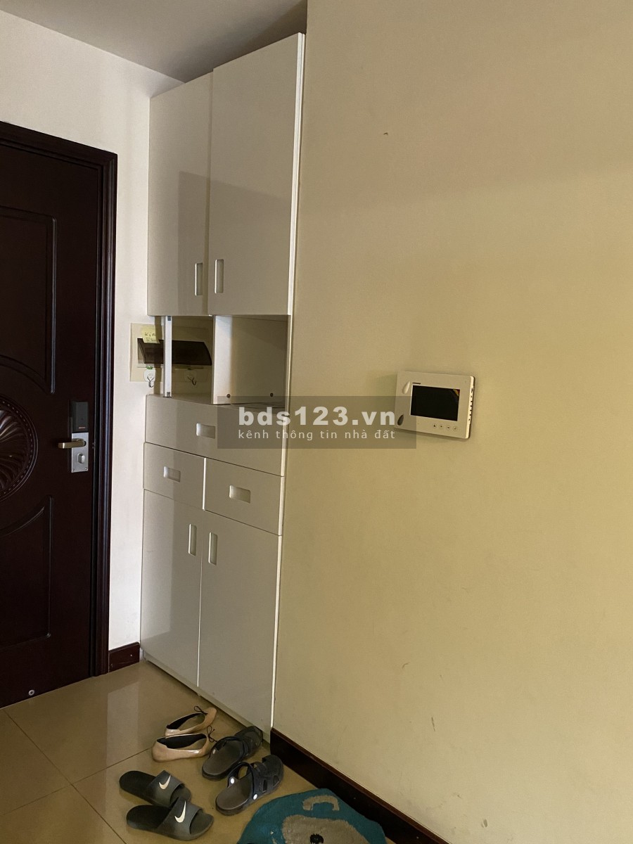 Cho thuê căn hộ R5A 12A16 Royal City, 109m2, 2PN 2WC, đủ đồ, sân chơi trẻ em+bể bơi 4 mùa ngay dưới tầng 1 LH 0986568986