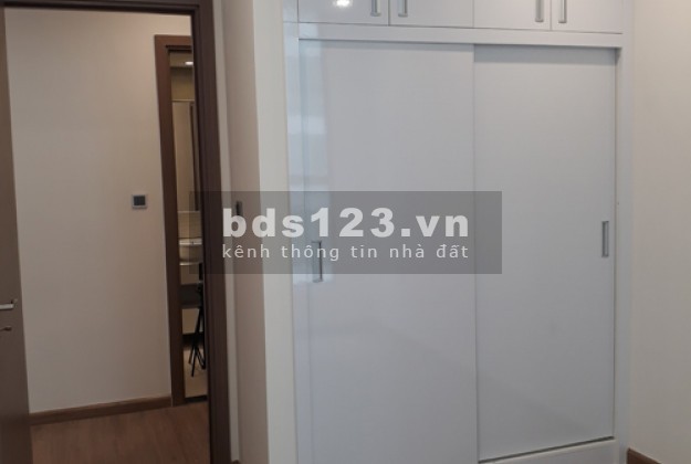 Chính chủ cần bán gấp căn 2 ngủ 60.7m giá 2.7 tỷ tại Green Bay, LH: 0352781220
