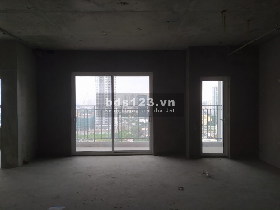Căn hộ 3pn trên diện tích sử dụng 100m2 tại Sunrise Nhà Bè nhà thô còn sót lại giá tốt