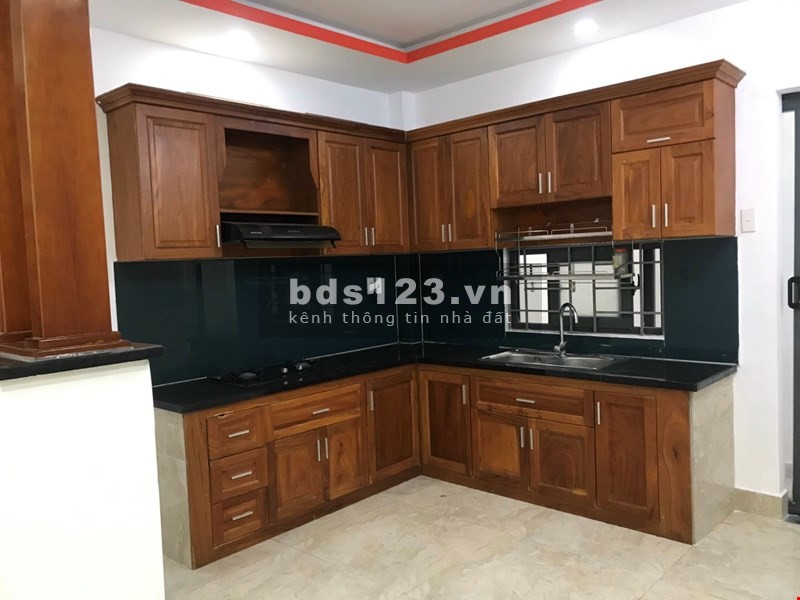 Cần bán gấp nhà 37m2, ngay Bờ kè Tân Bình, hẻm thông tiện di chuyển, chỉ 4 tỷ 150 triệu