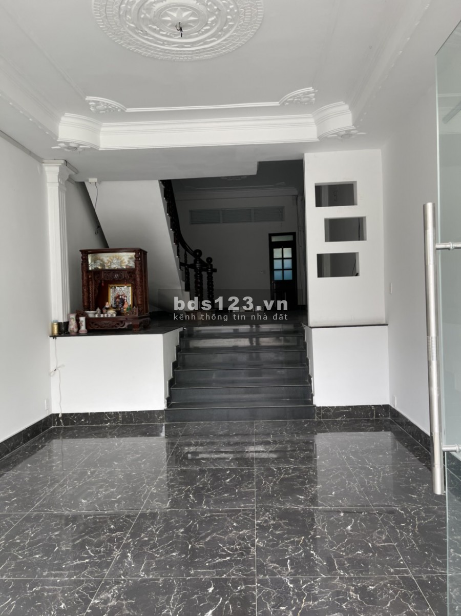 Nhà mới MT Tân Kỳ Tân Qúy (4,5x25m) 3L,ST, 5PN, 5WC