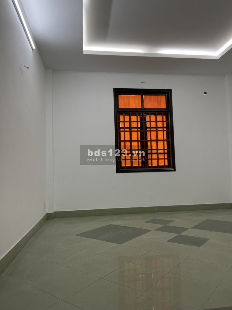 Nhà mới MT Tân Kỳ Tân Qúy (4,5x25m) 3L,ST, 5PN, 5WC