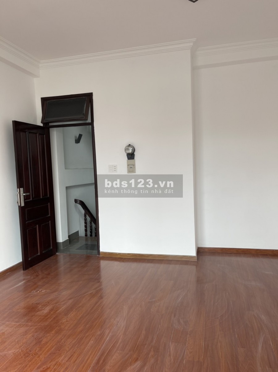 Nhà mới MT Tân Kỳ Tân Qúy (4,5x25m) 3L,ST, 5PN, 5WC