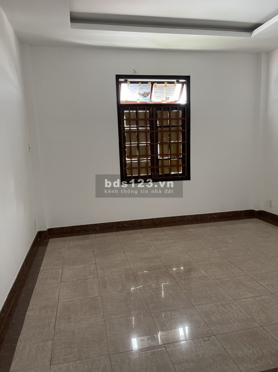 Nhà mới MT Tân Kỳ Tân Qúy (4,5x25m) 3L,ST, 5PN, 5WC