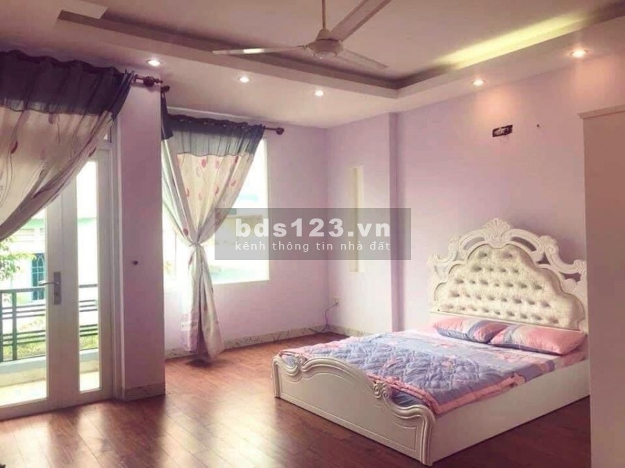Bán nhà hẻm Lê Quang Định, Bình Thạnh, nhà cực đẹp, 100m2, 3 tầng, 3PN 3WC.