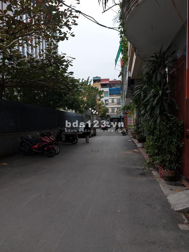 HƠN 2 TỶ NHÀ MỚI VĂN QUÁN HĐ GẦN PHỐ Ở NGAY