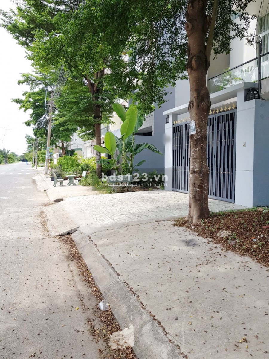 Nhà mới (5*20m/2lầu/ST) KDC Phú Lợi Trịnh Quang Nghị P7 Q8