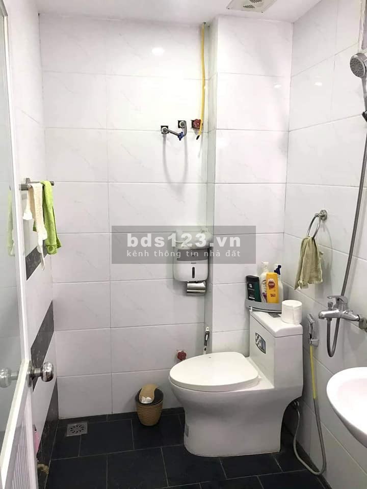 Bán Nhà Trương Định Hoàng Mai Đẹp Như Khách Sạn. Ngõ 3 Gác. Tặng Full Nội Thất. Nhỉnh 2 tỷ