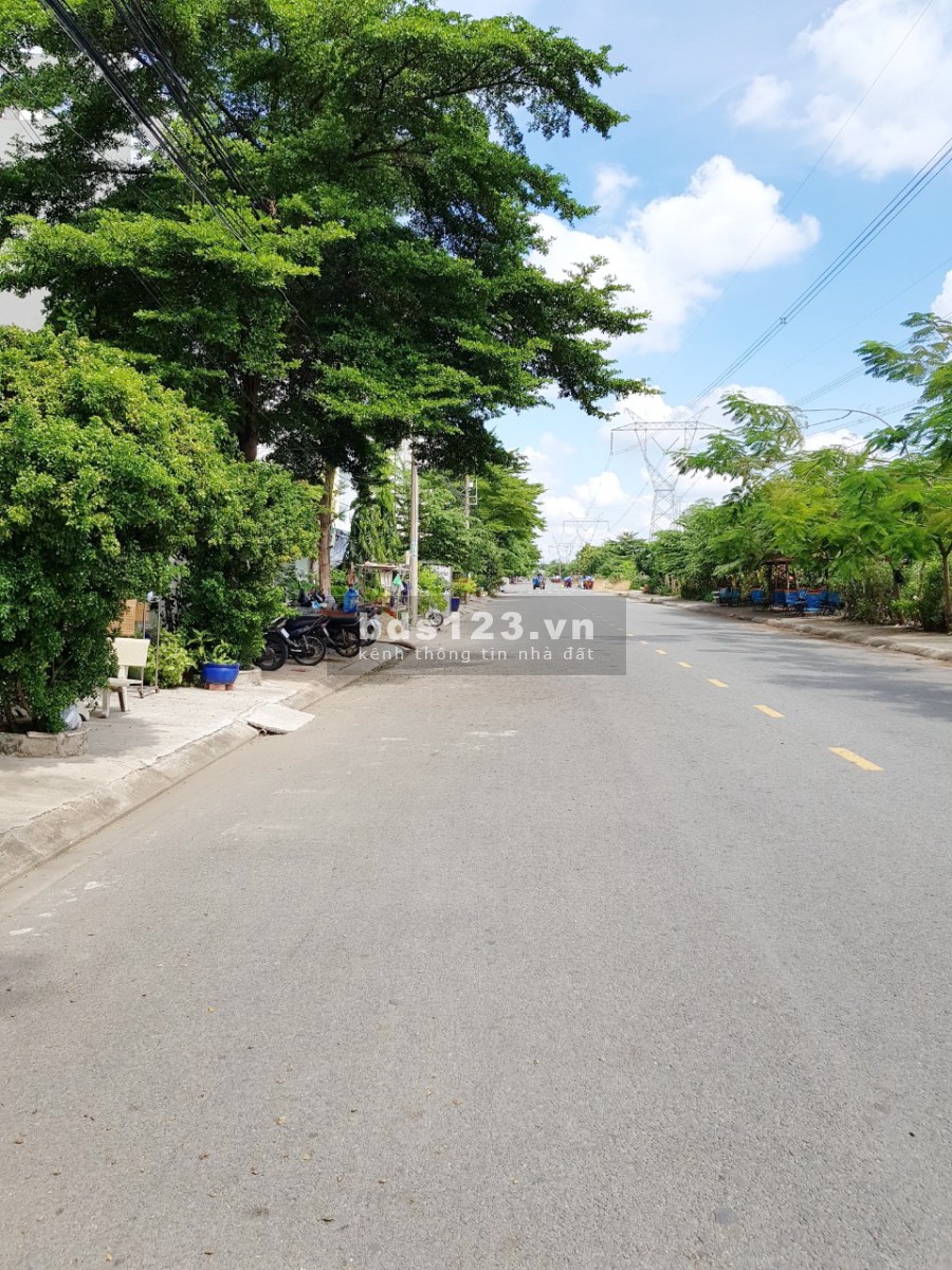 Nhà mới (5*20m/2lầu/ST) KDC Phú Lợi Trịnh Quang Nghị P7 Q8