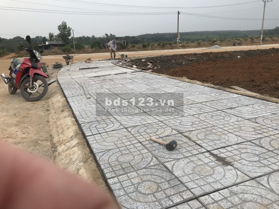 GĐ anh Tuấn ly hôn, bán gấp lô 210m2 đất ODT gần vòng xoay Hắc Dịch,15 phút đi xe tới sân bay Long Thành.