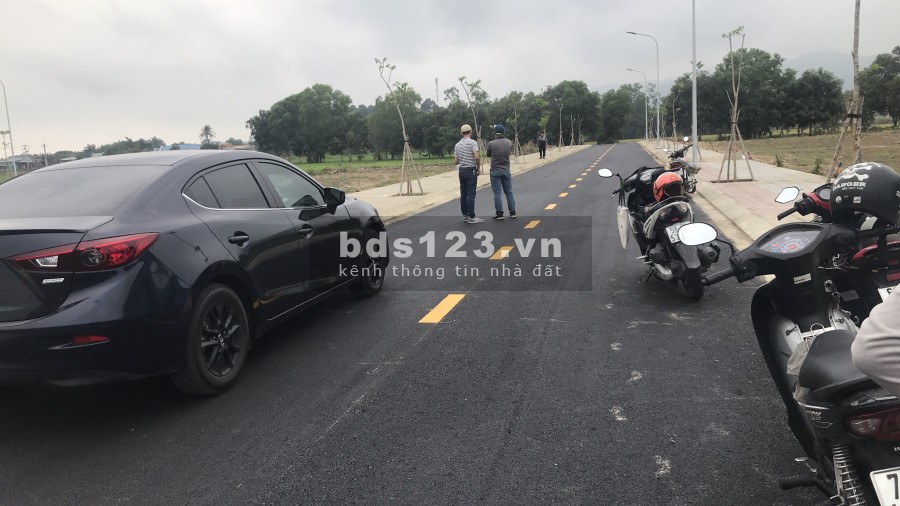 Cần thanh lý gấp lô đất sổ đỏ thổ cư MT đường số 3, Hòa Long, Tp Bà Rịa. Cam kết giá tốt nhất kh vực alo Kim: 0938.119.885