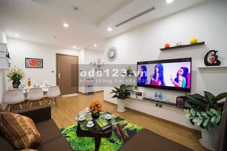 Bán gấp căn 2 ngủ full nội thất, 70m Green Bay, Giá 3 tỷ bao phí, LH: 0352781220