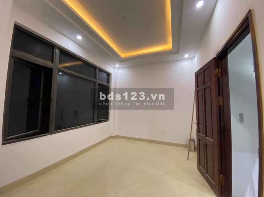 Bán gấp nhà ngõ 32A Hào Nam giá 4.15 tỷ, 62m2, ngõ gần, SĐCC