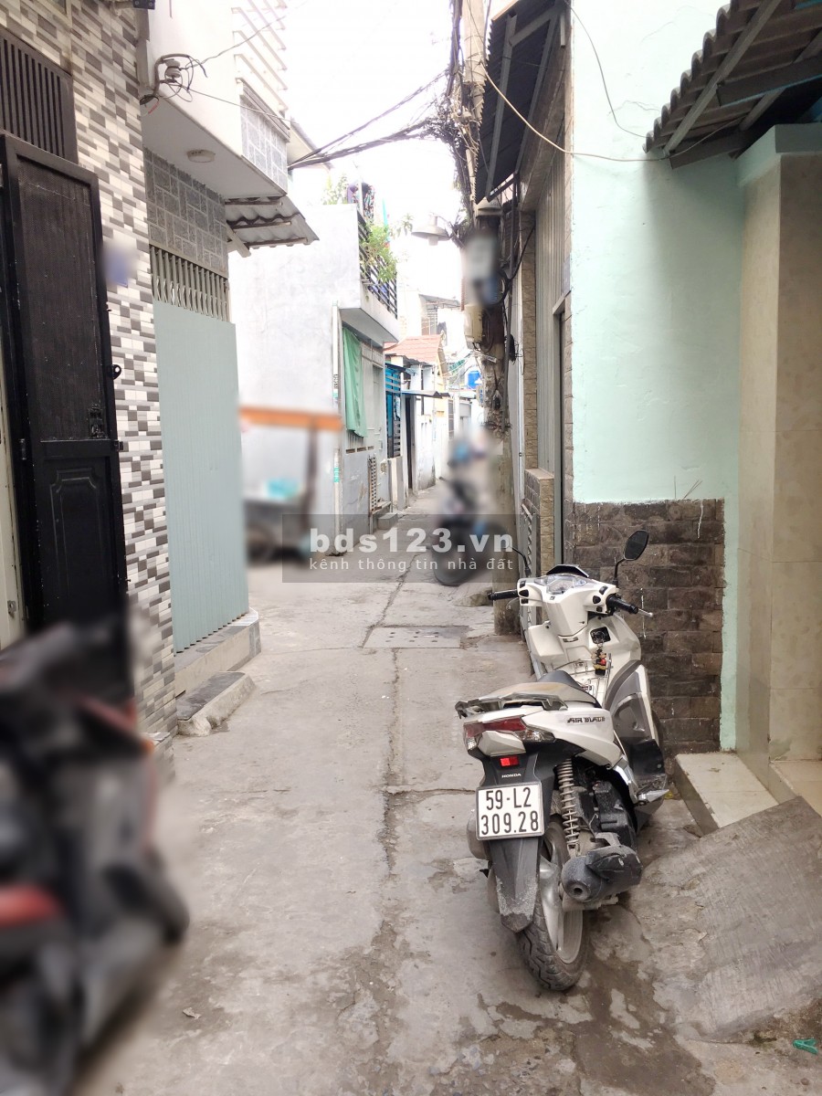 Nhà trống, 1lầu, 2pn vào ở ngay hẻm 231 Dương Bá Trạc P1 Q8