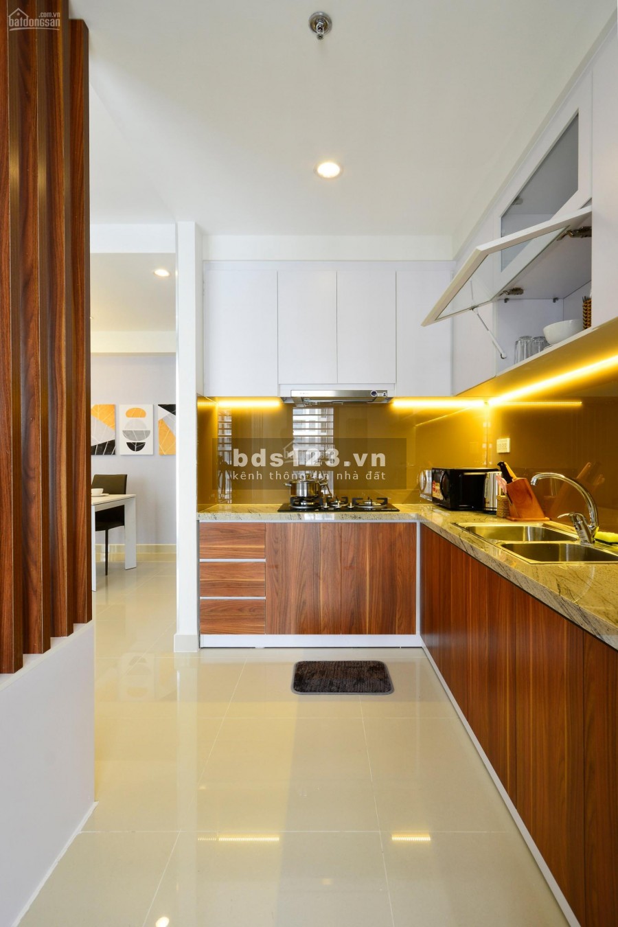 Grand Court Quận 10 cần cho thuê căn hộ 70m2, 2 PN, xây dựng tỉ mỉ, giá 13 triệu/tháng, LHCC