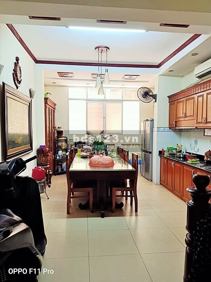 Bán nhà HXH đường Sư Vạn Hạnh, 3 tầng, Phường 12, Quận 10, giá chỉ 5 tỷ.
