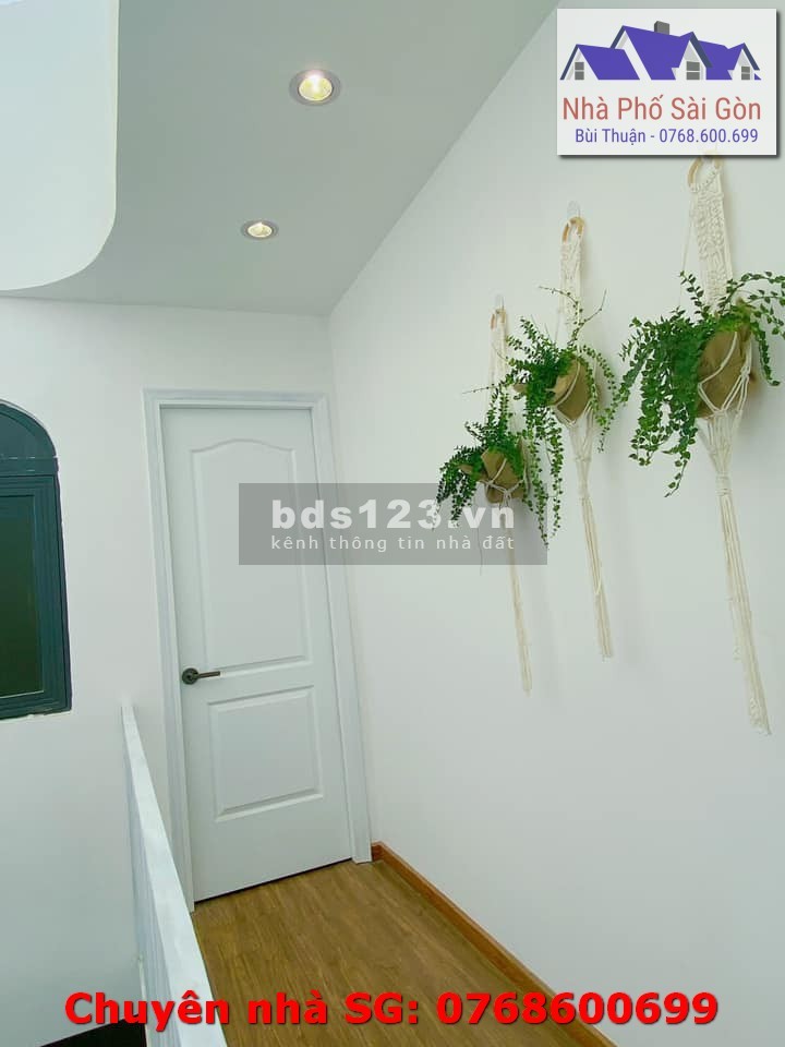 Bán Nhà 220/ Hoàng Hoa Thám, 82m2, nhà mới, ở ngay chỉ 7 tỷ 100 Lh 0768600699
