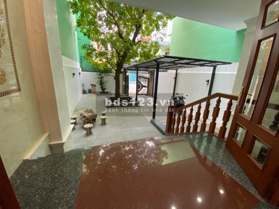 Giảm giá mạnh từ 39 Tỷ xuống còn 36 Tỷ để bán trước Tết BT trung tâm Quận 10.
