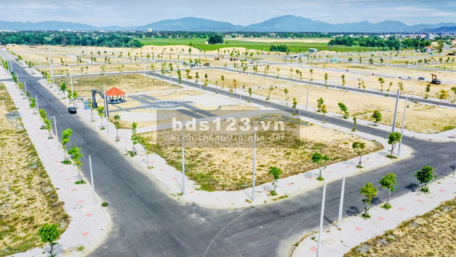 Còn suất đất nền biệt thự view trực diện sông, 2 mặt tiền, cách biển 500m giá chỉ 5,36 tỷ —> đã có sổ