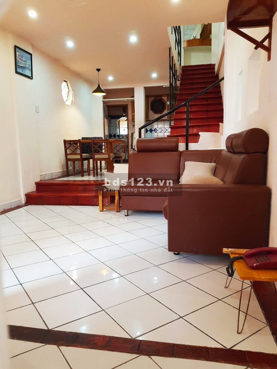 Nhà nguyên căn 1 trệt 1 lầu, DT 3.7x13m, đường Bùi Thị Xuân, phường 1, quận Tân Bình. Giá 13 triệu