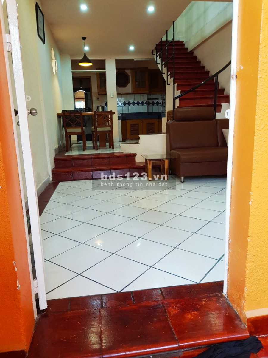 Nhà nguyên căn 1 trệt 1 lầu, DT 3.7x13m, đường Bùi Thị Xuân, phường 1, quận Tân Bình. Giá 13 triệu