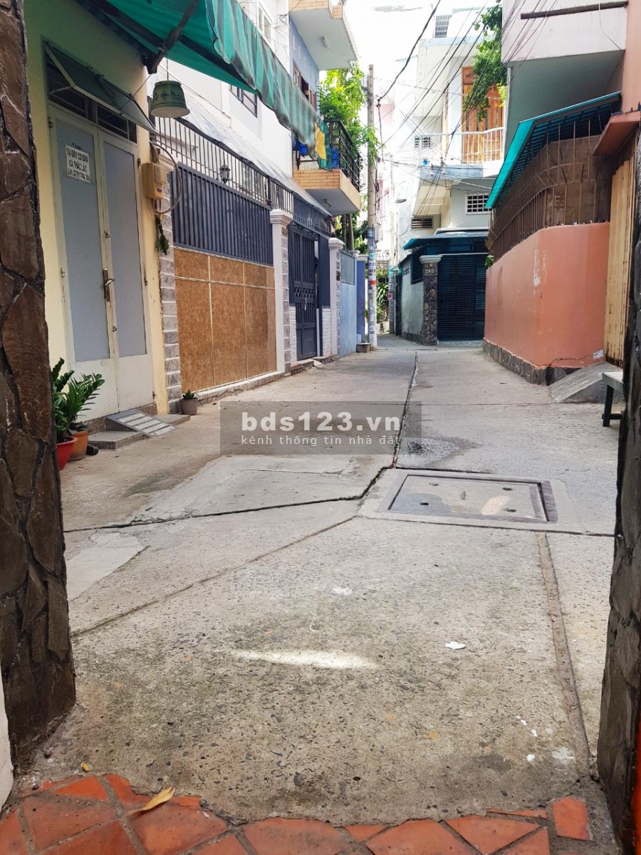 Nhà nguyên căn 1 trệt 1 lầu, DT 3.7x13m, đường Bùi Thị Xuân, phường 1, quận Tân Bình. Giá 13 triệu
