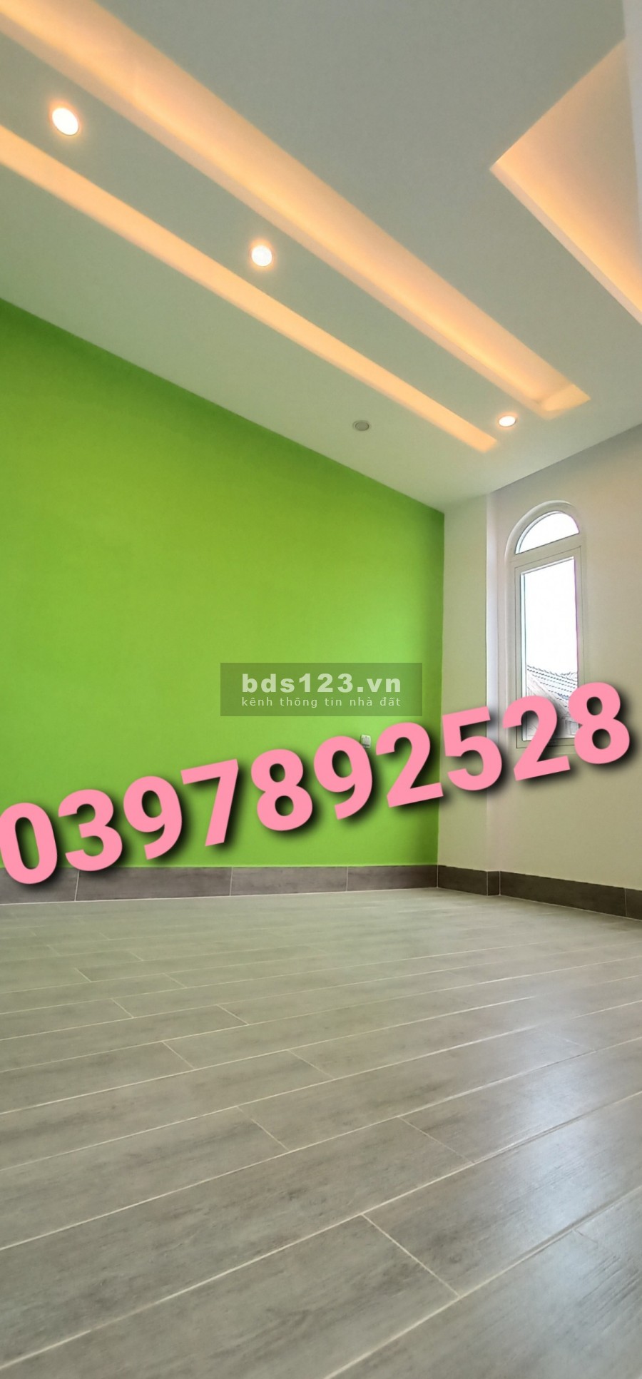 Chính chủ cần bán căn biệt thự 8.5x15 đang hoàn thiện gần chợ Bình Chánh .