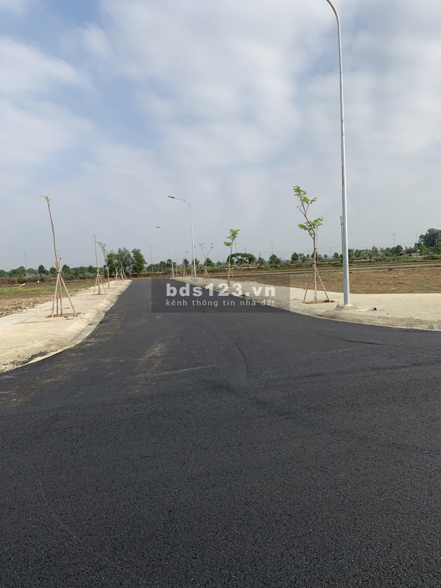 Cần thanh lý gấp lô đất sổ đỏ thổ cư MT đường số 3, Hòa Long, Tp Bà Rịa. Cam kết giá tốt nhất kh vực alo Kim: 0938.119.885