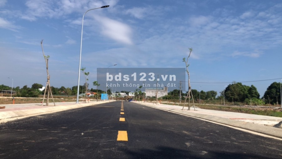 Cần thanh lý gấp lô đất sổ đỏ thổ cư MT đường số 3, Hòa Long, Tp Bà Rịa. Cam kết giá tốt nhất kh vực alo Kim: 0938.119.885