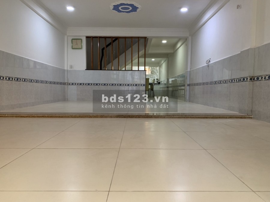 Nhà nguyên căn HXH 8m Ung Văn Khiêm, T2L,4pn,3wc - 18tr/ tháng