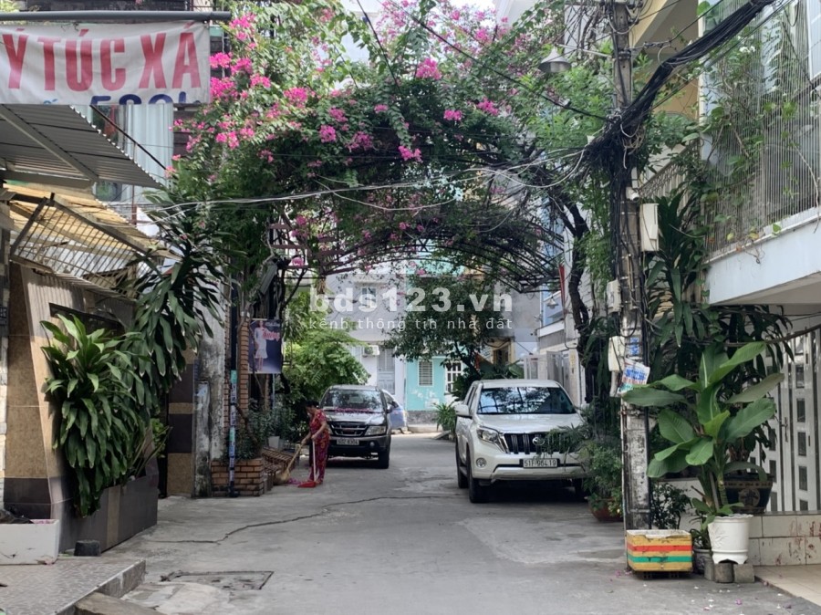 Nhà nguyên căn HXH 8m Ung Văn Khiêm, T2L,4pn,3wc - 18tr/ tháng