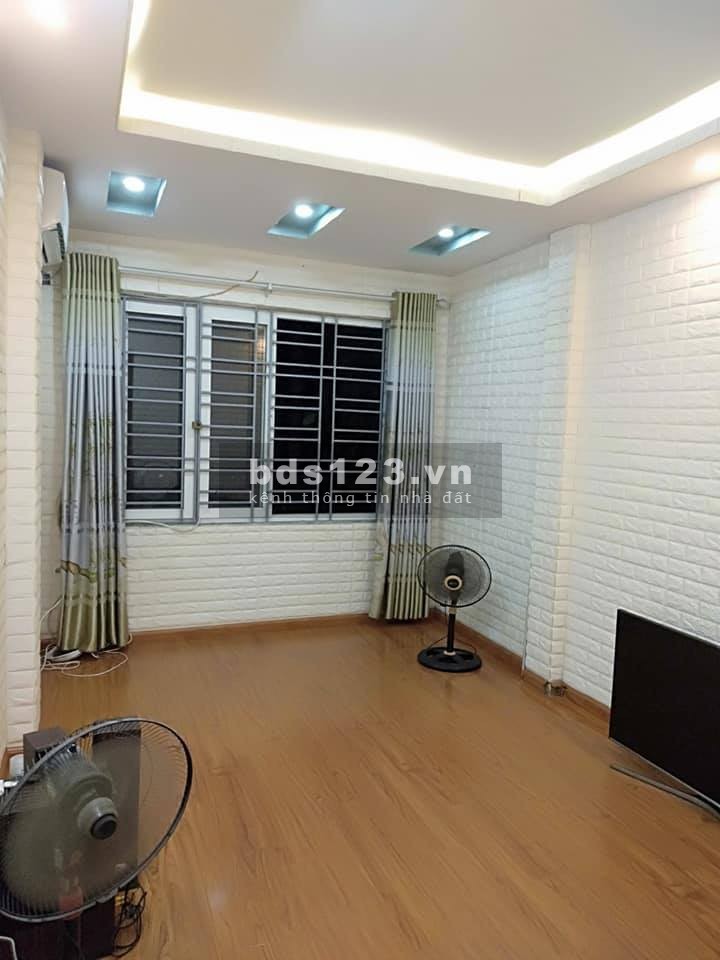 Bán nhà Định Công 38m2, 2.6 tỷ, chính chủ, còn mới