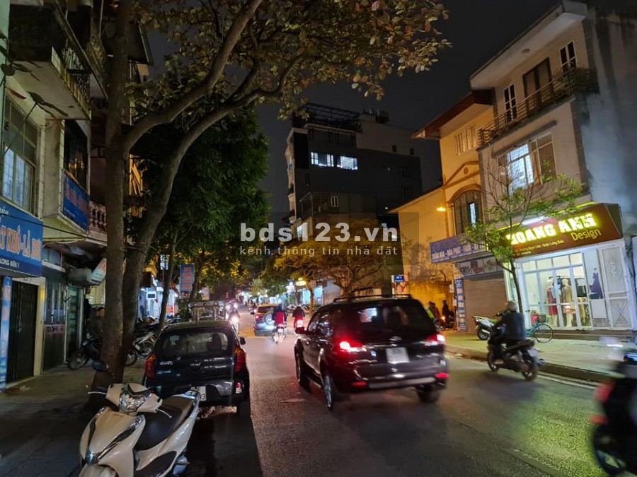 Siêu Đỉnh KD, Mặt Phố Nguyễn Sơn, 120m2 MTx8m 4 lầu