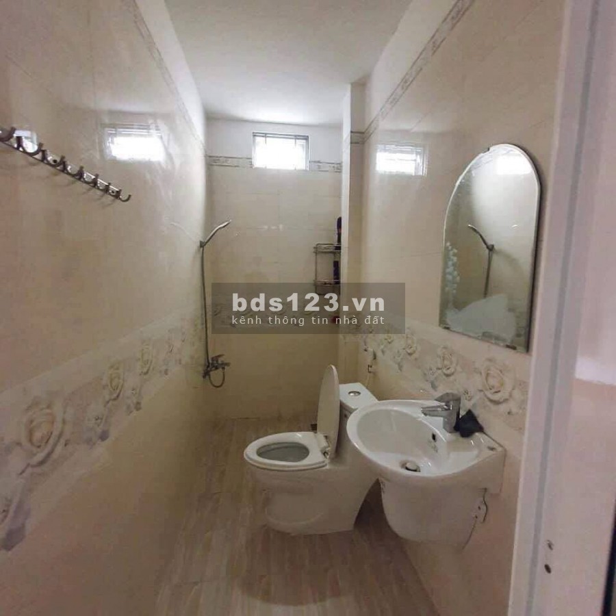 Bán nhà Phố ngay Ngô Tất Tố 1T3L có 6PN dt 68m2 giá 7 tỷ 5