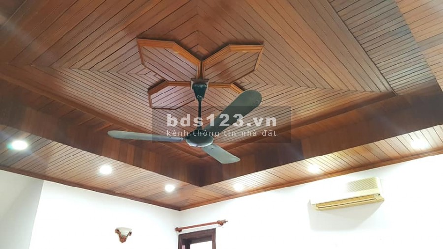 Biệt Thự Đặng Thai Mai View Hồ Tây, 2 Mặt Thoáng Trước Sau Vĩnh Viễn, 140Mx4T. giá mềm