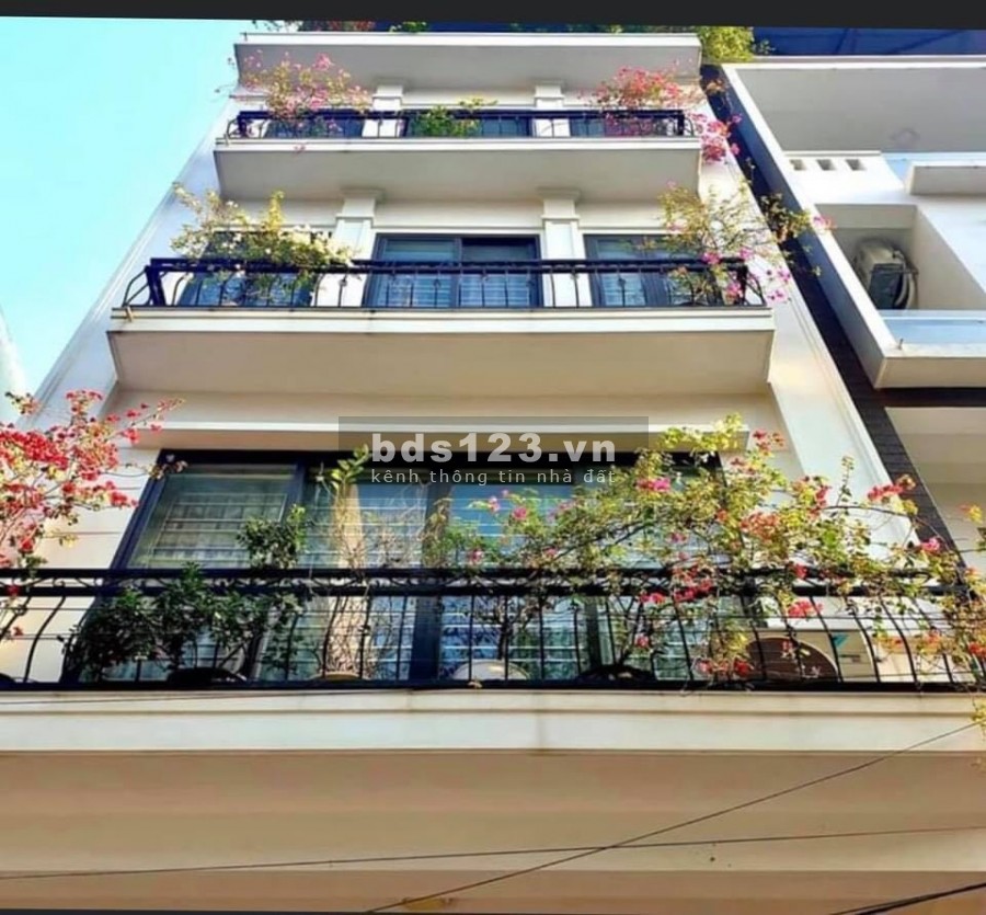 Bán Nhà Phố Nguyễn Trãi, 5 Tầng, Nhỉnh 4 Tỷ, Lô Góc, Ô Tô Đỗ Cửa