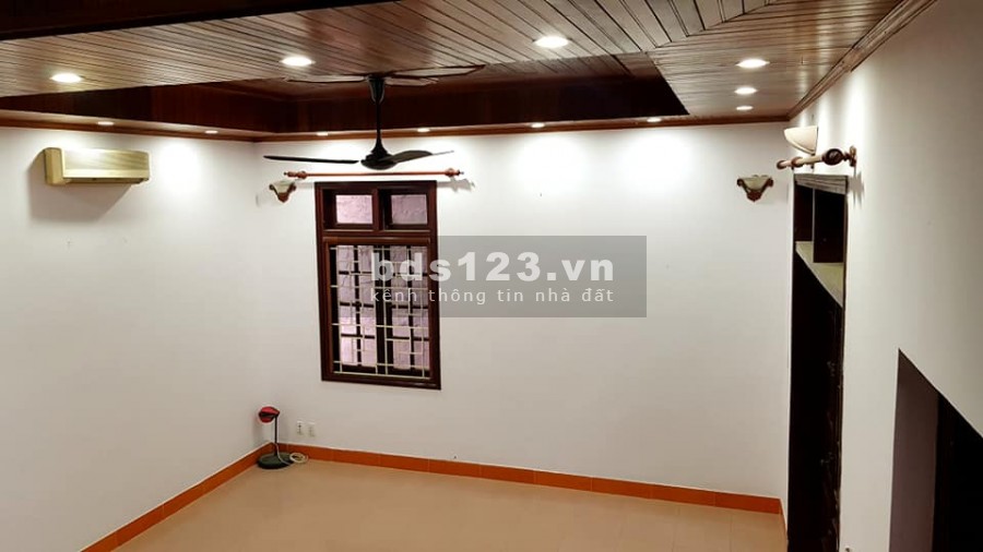 Biệt Thự Đặng Thai Mai View Hồ Tây, 2 Mặt Thoáng Trước Sau Vĩnh Viễn, 140Mx4T. giá mềm