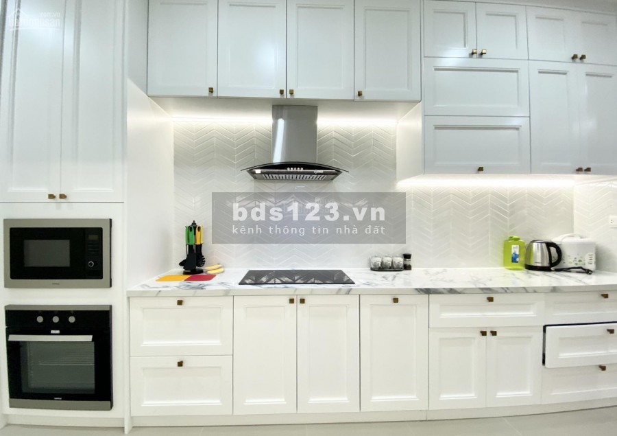 Căn hộ 3 PN, có sẵn đầy đủ tiện nghi, kiến trúc đẹp, giá 16 triệu/tháng, cc Botanica Premier, dt 95m2