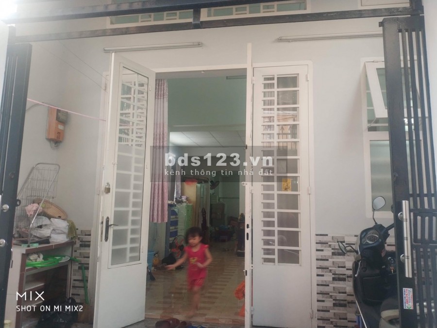 Bán nhà hẻm 318 Phan Văn Trị 70m2, 2 tầng dưới 5 tỷ mới ở ngay.
