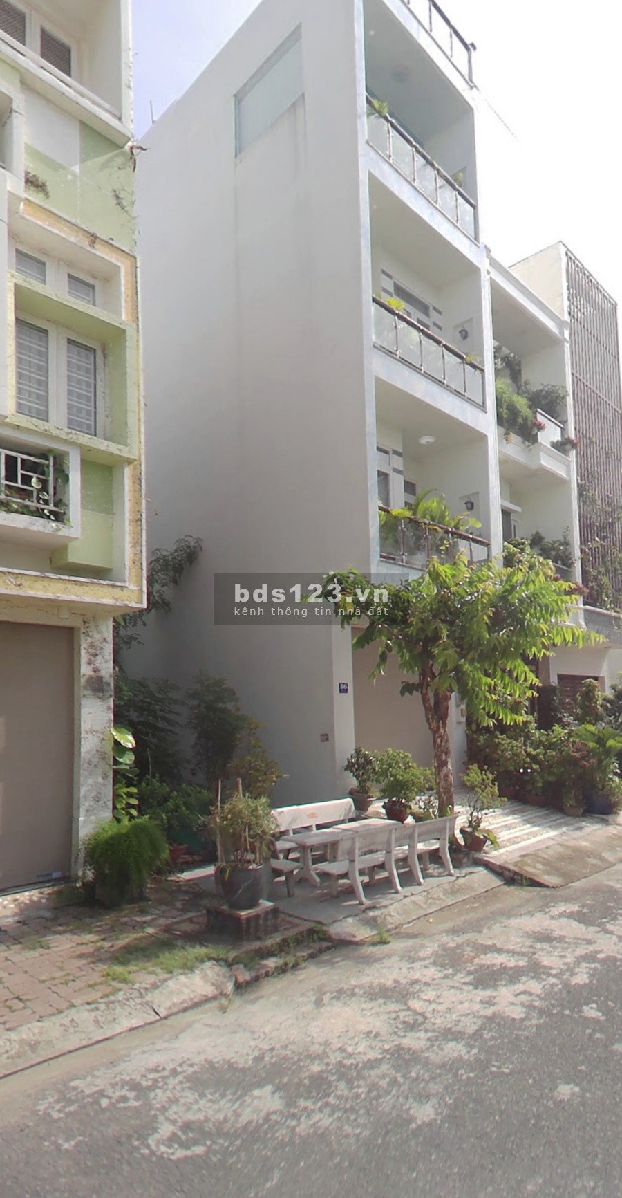 Kẹt tiền Bán đất mặt tiền Bùi Hữu Nghĩa, P5, Q5 giá 2,2 tỷ, 80m2 sổ riêng. Sát bên chợ Hoà Bình