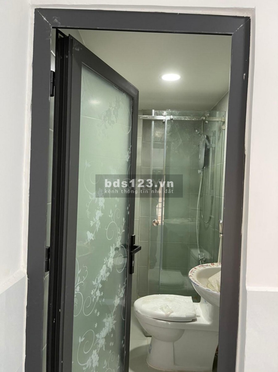 Bán Nhà Riêng Hẻm Thông Thoáng 2PN 2WC 1TR 1L 33.6M2 P5 Q8 Địa chỉ: 05 8 Hồ Chí Minh