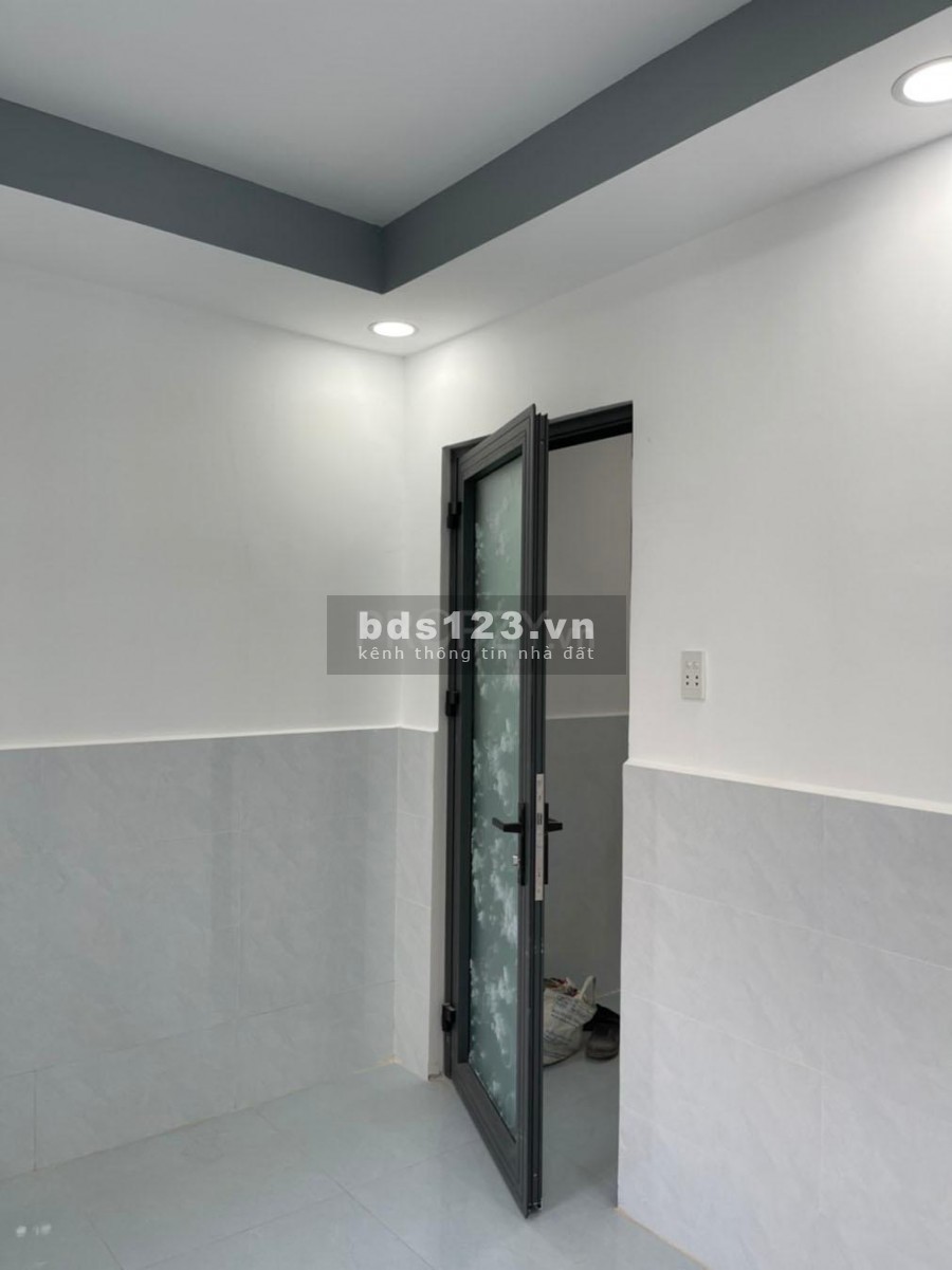 Bán Nhà Riêng Hẻm Thông Thoáng 2PN 2WC 1TR 1L 33.6M2 P5 Q8 Địa chỉ: 05 8 Hồ Chí Minh