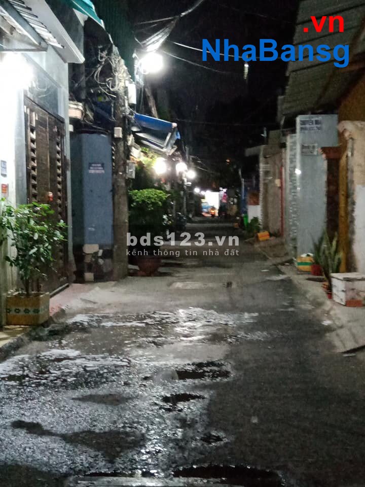 Bán nhà sát Trung tâm thương mại , Phạm Thế Hiển, Quận 8, 1 Trệt 2 lầu, 3 phòng ngủ, 5 tỷ 5