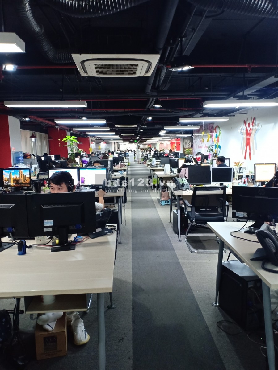 Cho thuê mặt bằng kinh doanh tòa Berriver 390 Nguyễn Văn Cừ. DT 500 – 1500m2