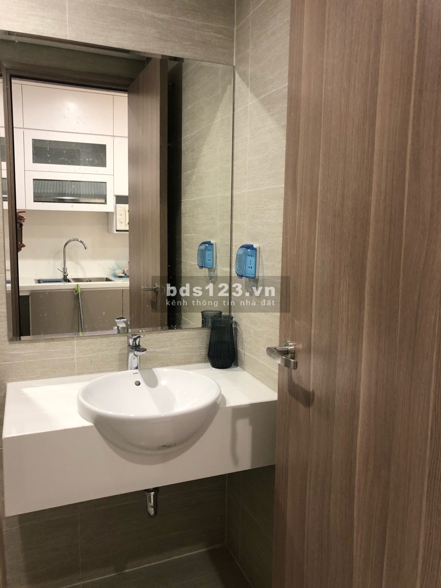 0838306139 bán nhanh căn hộ Studio, 28m2 thông thủy giá 990tr bao phí , tầng trung, Nội thất chủ đầu tư tại Vinhomes Smart City