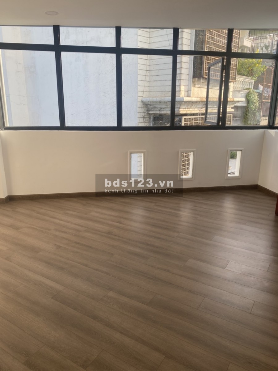 Cho thuê nhà 4 tầng dt 42m2 hẻm 100 Thích Quảng Đức, Phường 5, Q.Phú Nhuận, giá 14 triệu/tháng