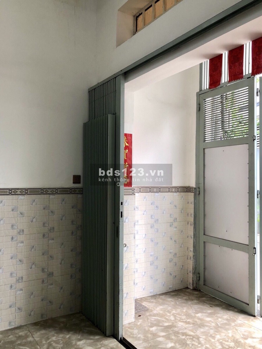 Bán gấp nhà HXH 5m đường Tân Hóa, Q.6 4x11.2m