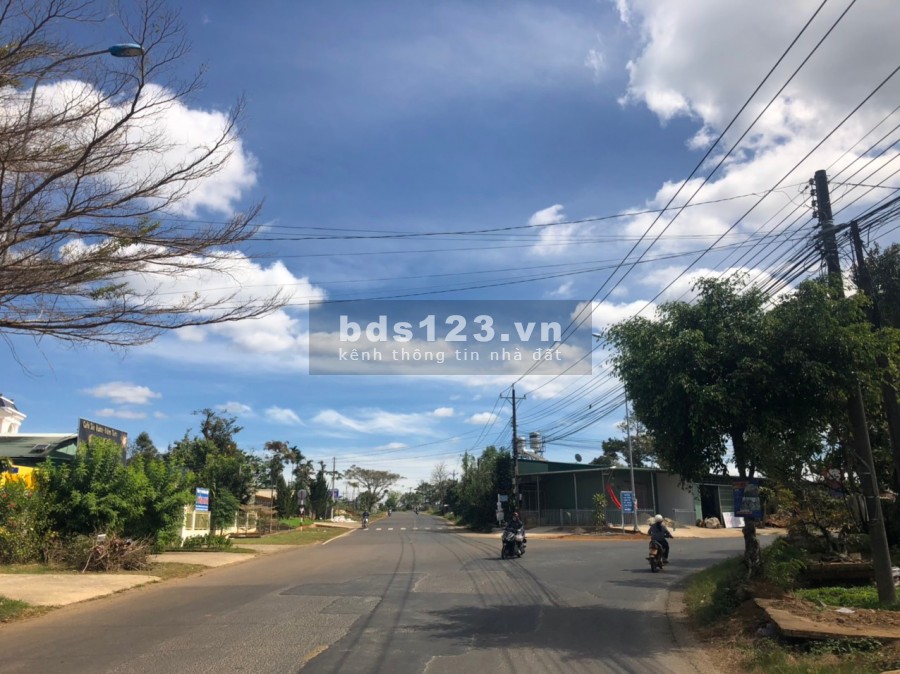 [CHÍNH CHỦ] Cần bán gấp 200m2 (10*20m) đã full thổ cư, ngay cổng chào thôn 5, Lộc Quảng.