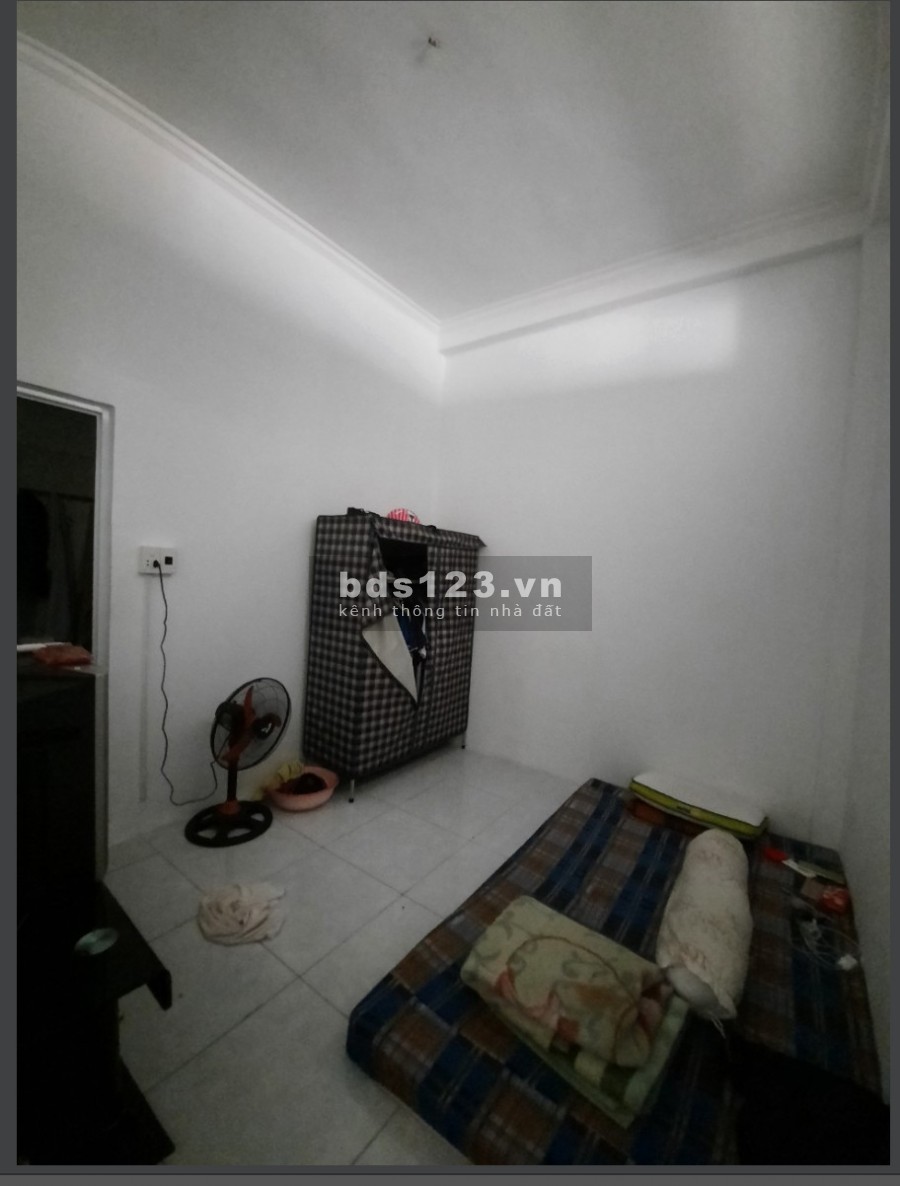 Nhà 5PN cách MT Trần Hưng Đạo P1 Q5 chỉ 5M. Sát Q1 giá 17Tr