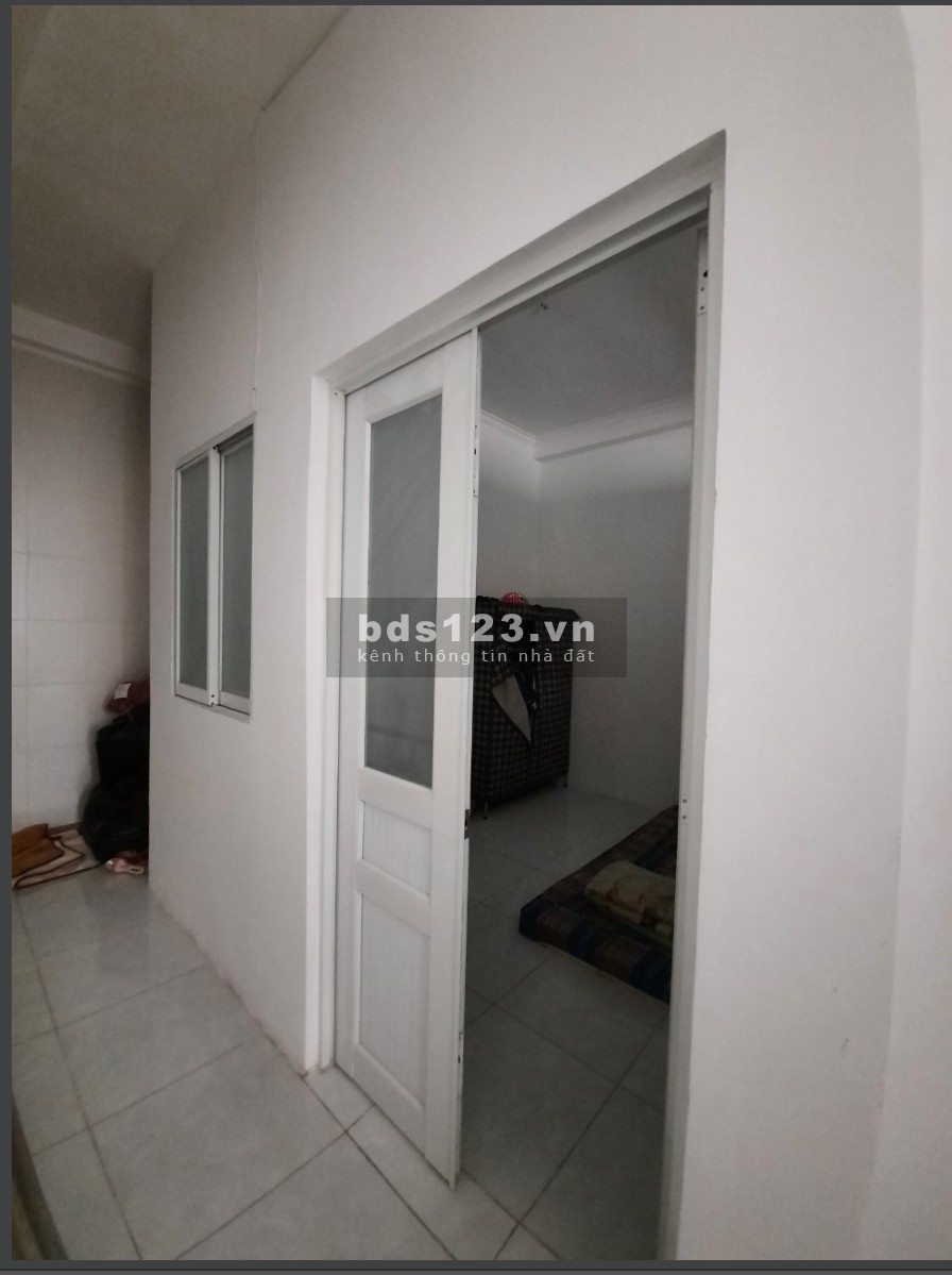 Nhà 5PN cách MT Trần Hưng Đạo P1 Q5 chỉ 5M. Sát Q1 giá 17Tr